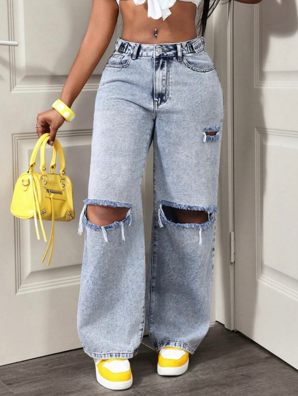 Women’s Distressed Wide Leg Jeans with Pocket & Button Detail