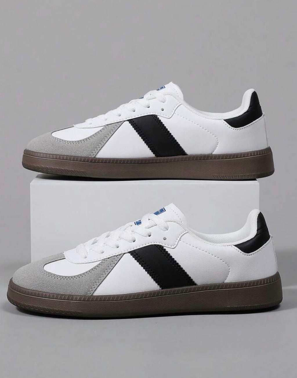 Men’s White Athletic Running Sneakers with Rounded Toe Casual Sports Design