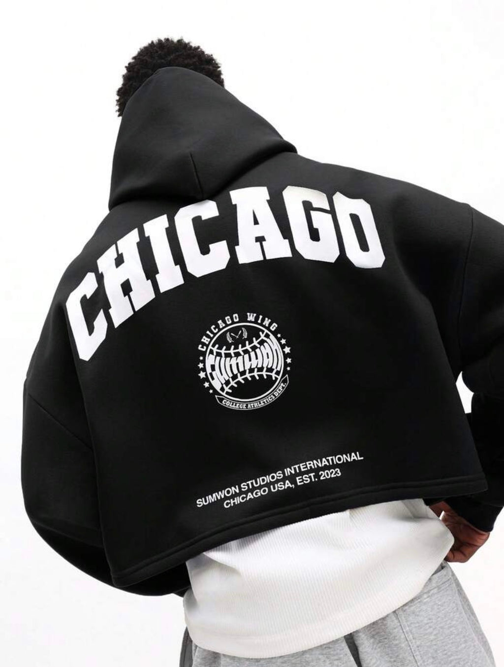 Drop Shoulder Oversized Pullover Hoodie with Embroidered Chicago Logo – Casual Streetwear