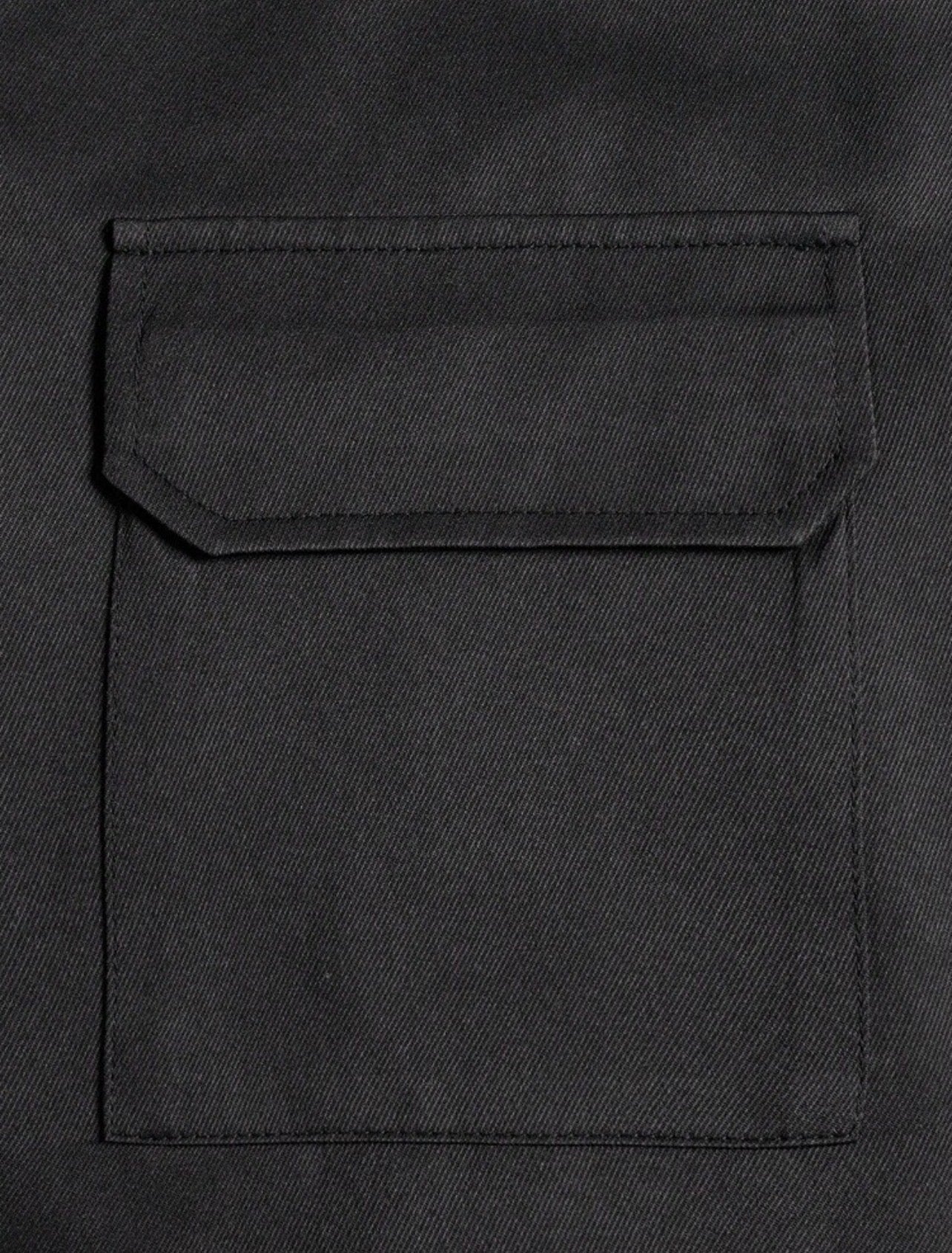 Men’s Short Sleeve Shirt & Shorts Two-Piece Set – Streetwear Outfit with Patch Detail
