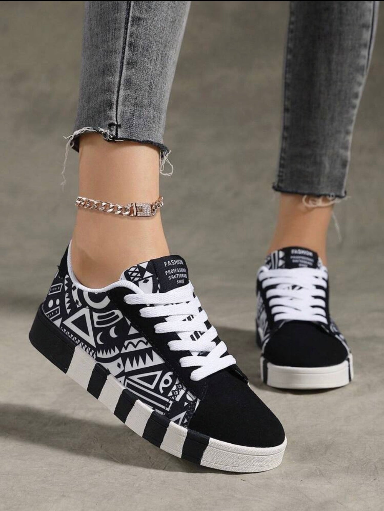Women’s Casual Geometric Print Color Block Skate Shoes – Outdoor Comfort Sneakers