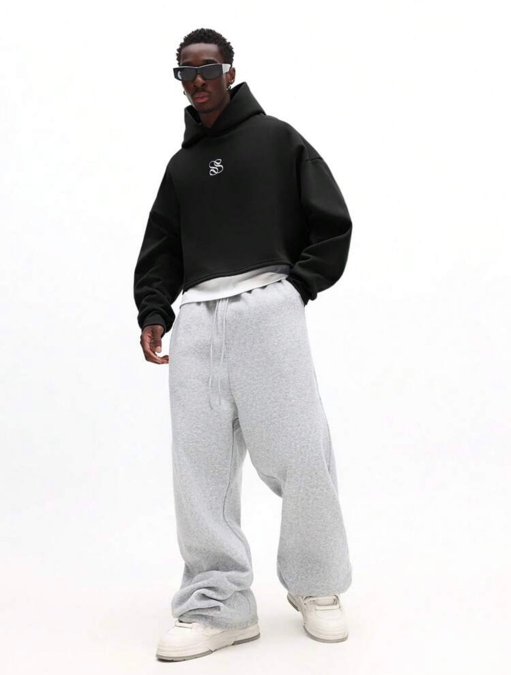 Drop Shoulder Oversized Pullover Hoodie with Embroidered Chicago Logo – Casual Streetwear