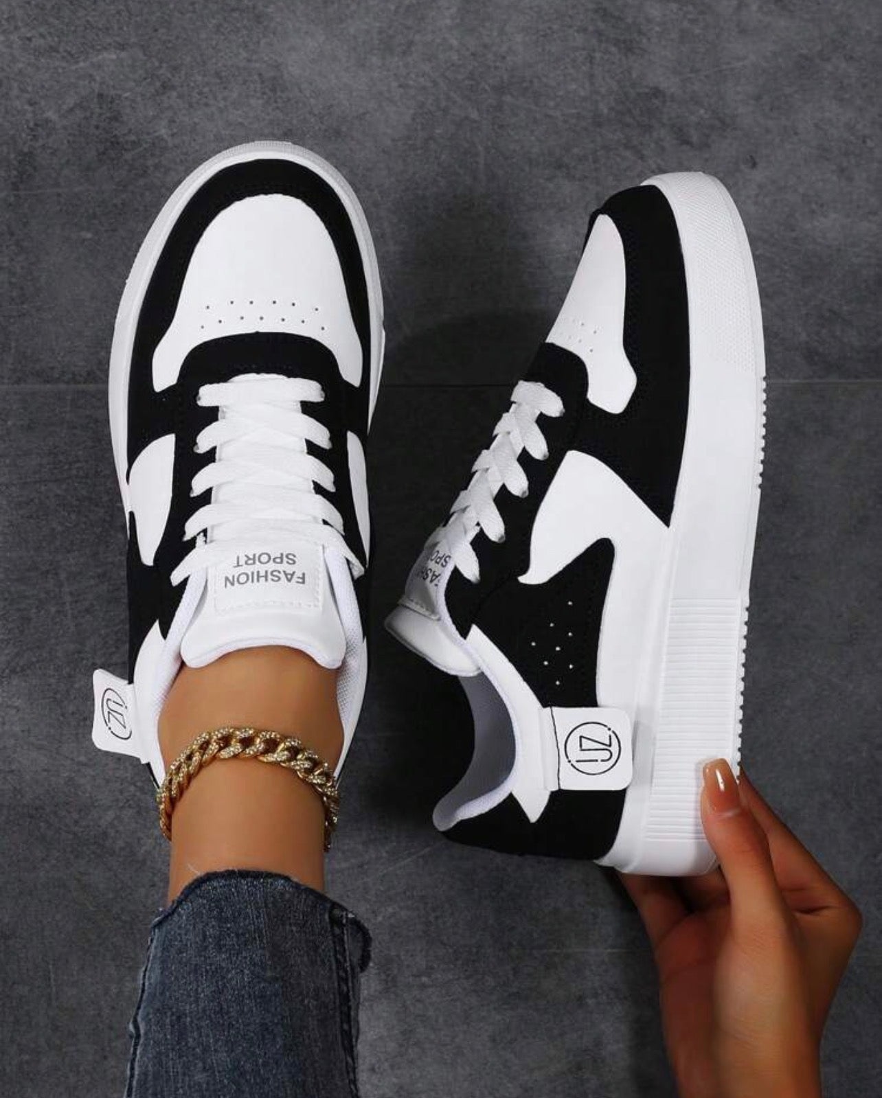 Women’s Lightweight White Casual Sneakers for Everyday Street Style