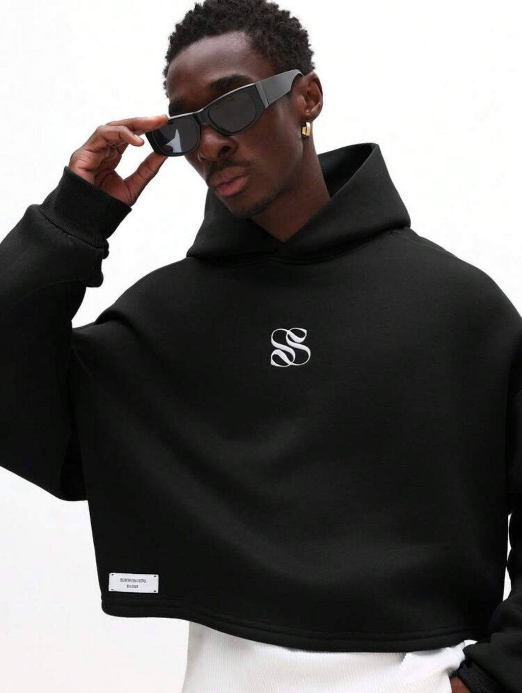 Drop Shoulder Oversized Pullover Hoodie with Embroidered Chicago Logo – Casual Streetwear
