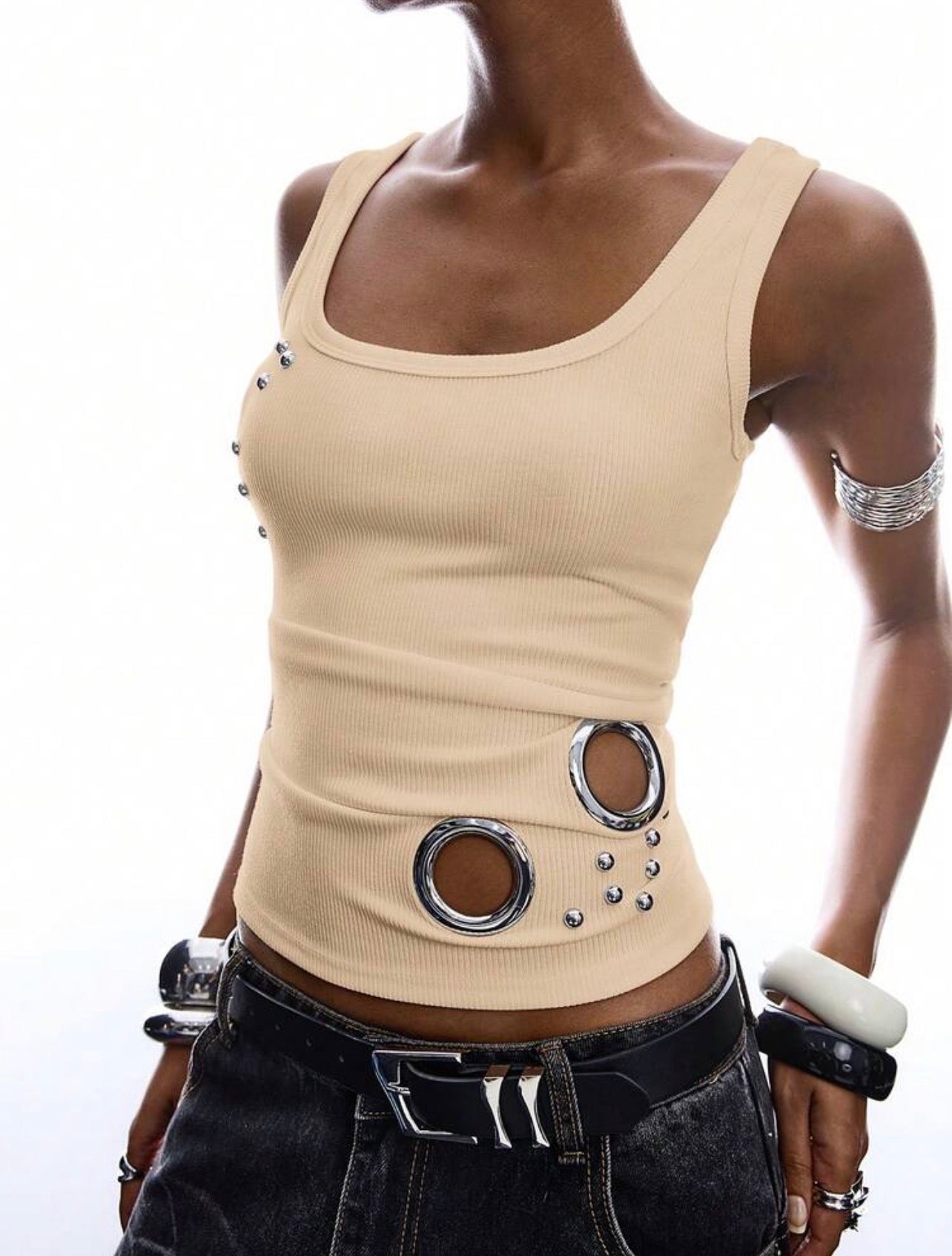 Minimalist Metal-Detail Camisole Tank Top for Women – Casual Summer Sleeveless Top