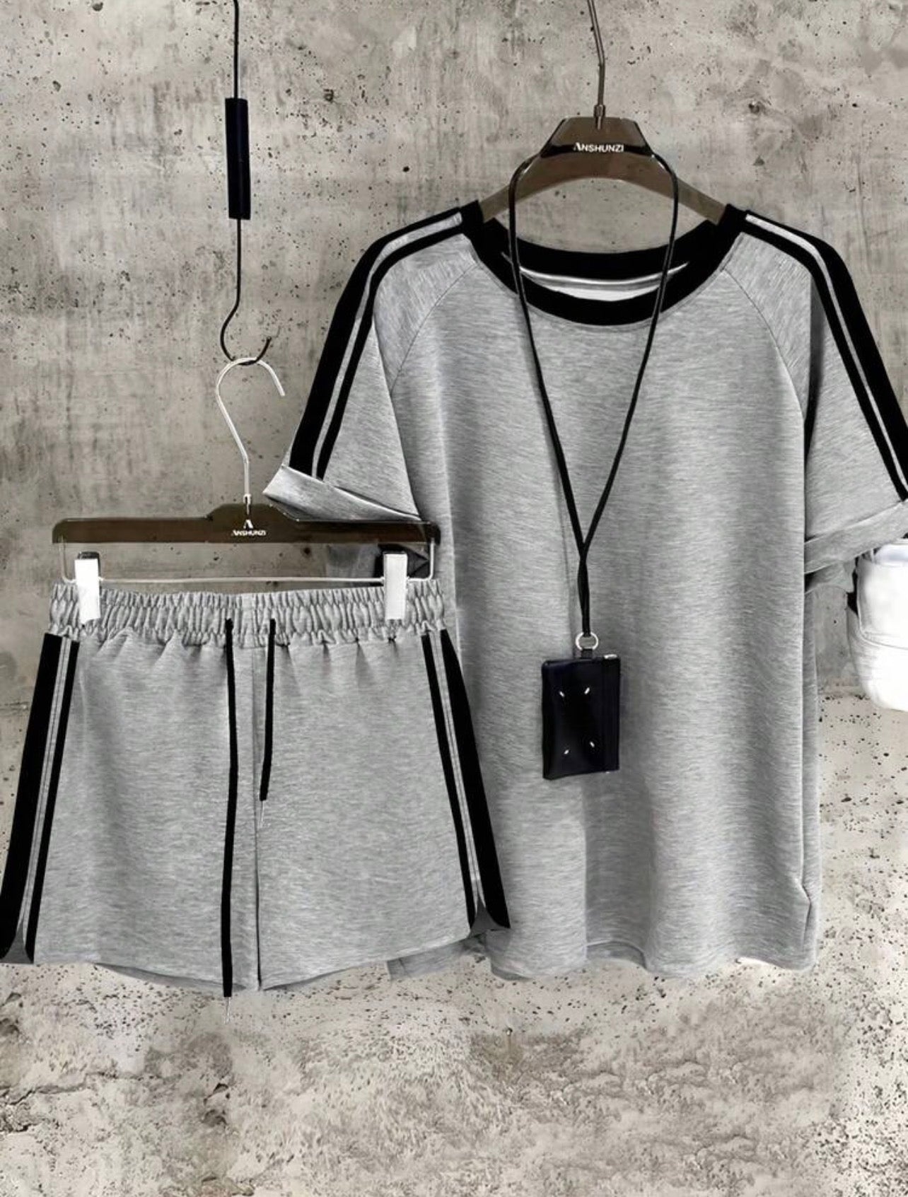 Women’s Colorblock Striped T-Shirt & Shorts Two-Piece Sporty Set