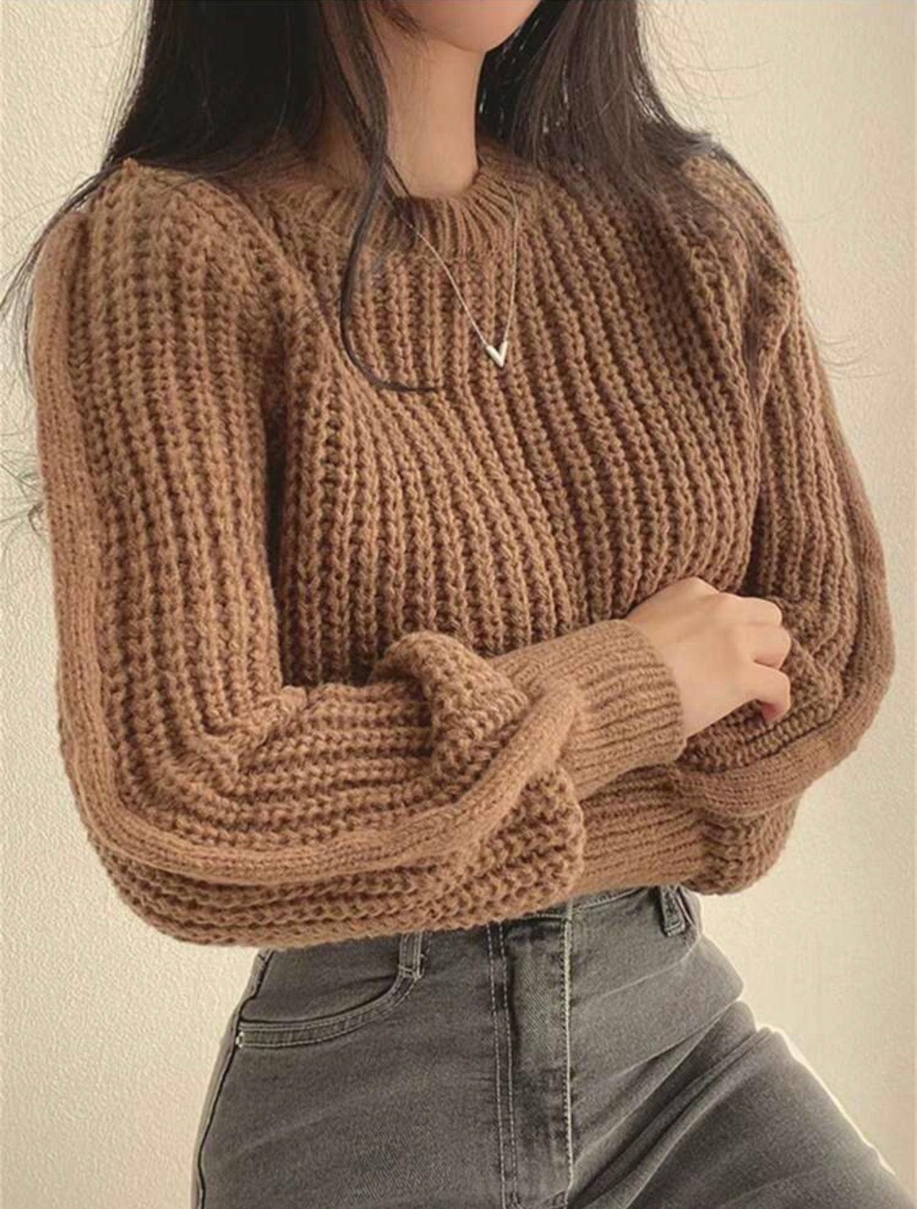 Women’s Crew Neck Long Sleeve Cropped Sweater – Casual Solid Knit Top