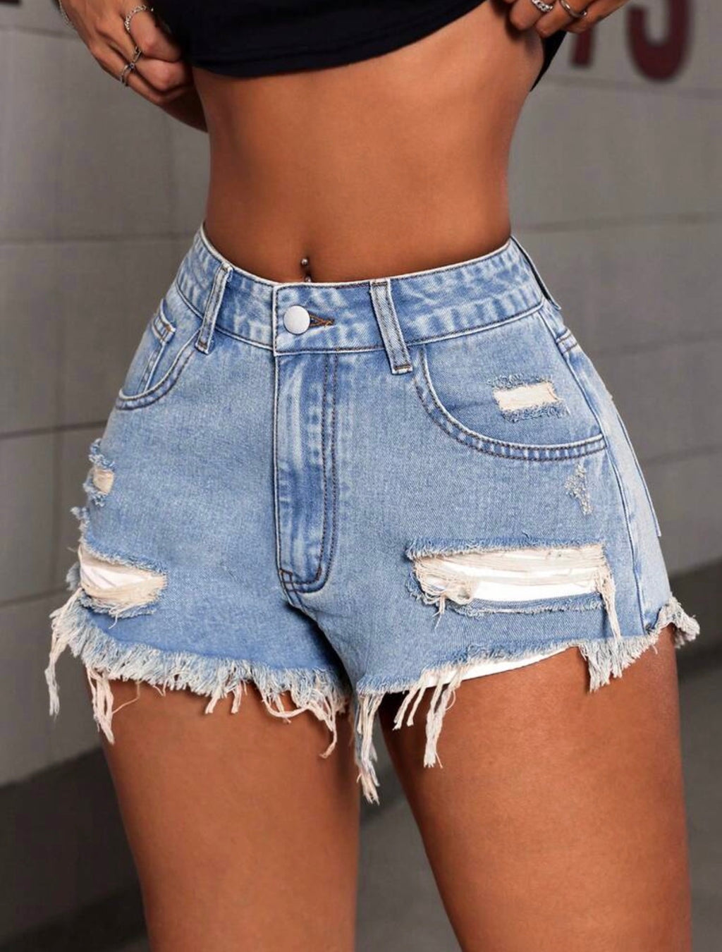 Women’s Simple Fashion Denim Shorts – Casual Summer Wear