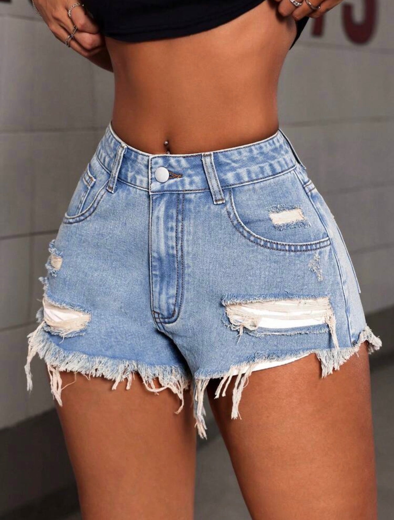 Women’s Simple Fashion Denim Shorts – Casual Summer Wear