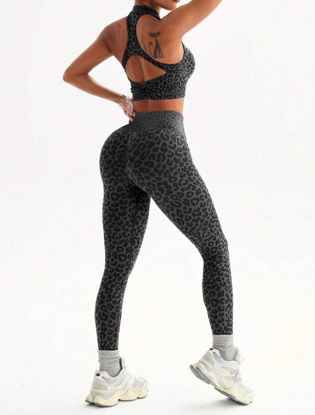 Corrected version:

Women’s Workout Set with Racerback Sports Bra & 3/4 Leggings