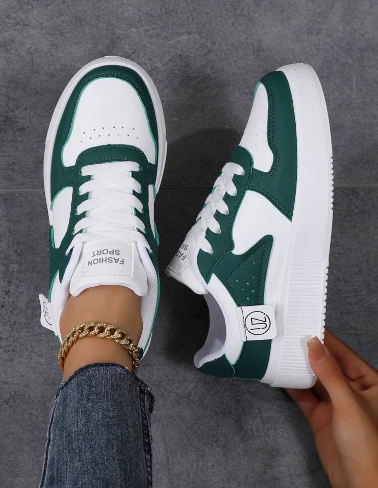 Women’s Lightweight White Casual Sneakers for Everyday Street Style
