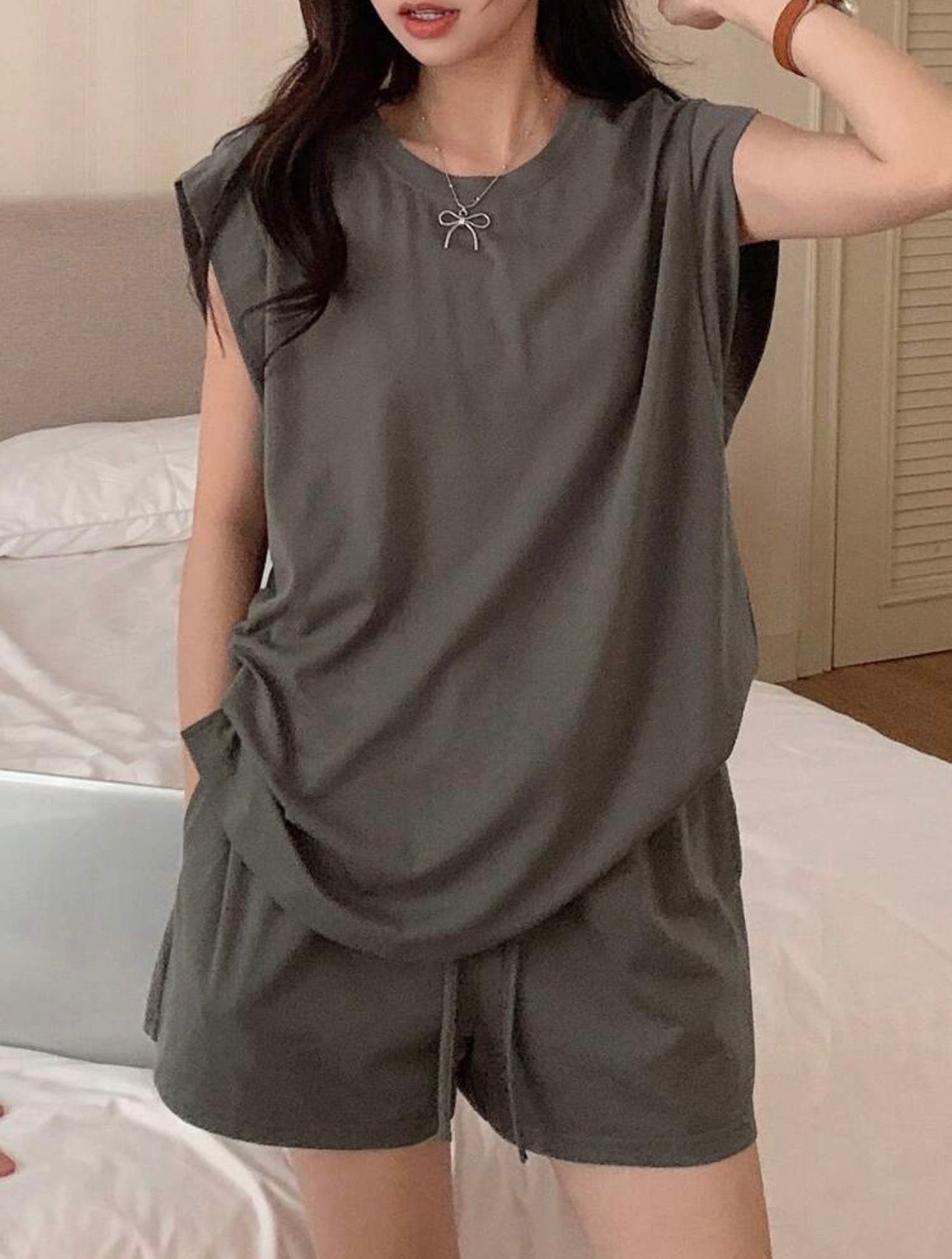 Women’s Solid Color Sleeveless Top & Shorts Minimalist Two-Piece Loungewear Set