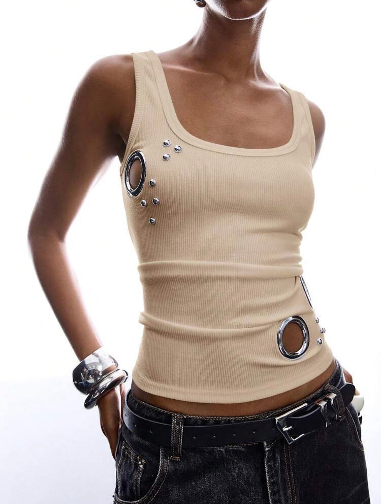 Minimalist Metal-Detail Camisole Tank Top for Women – Casual Summer Sleeveless Top