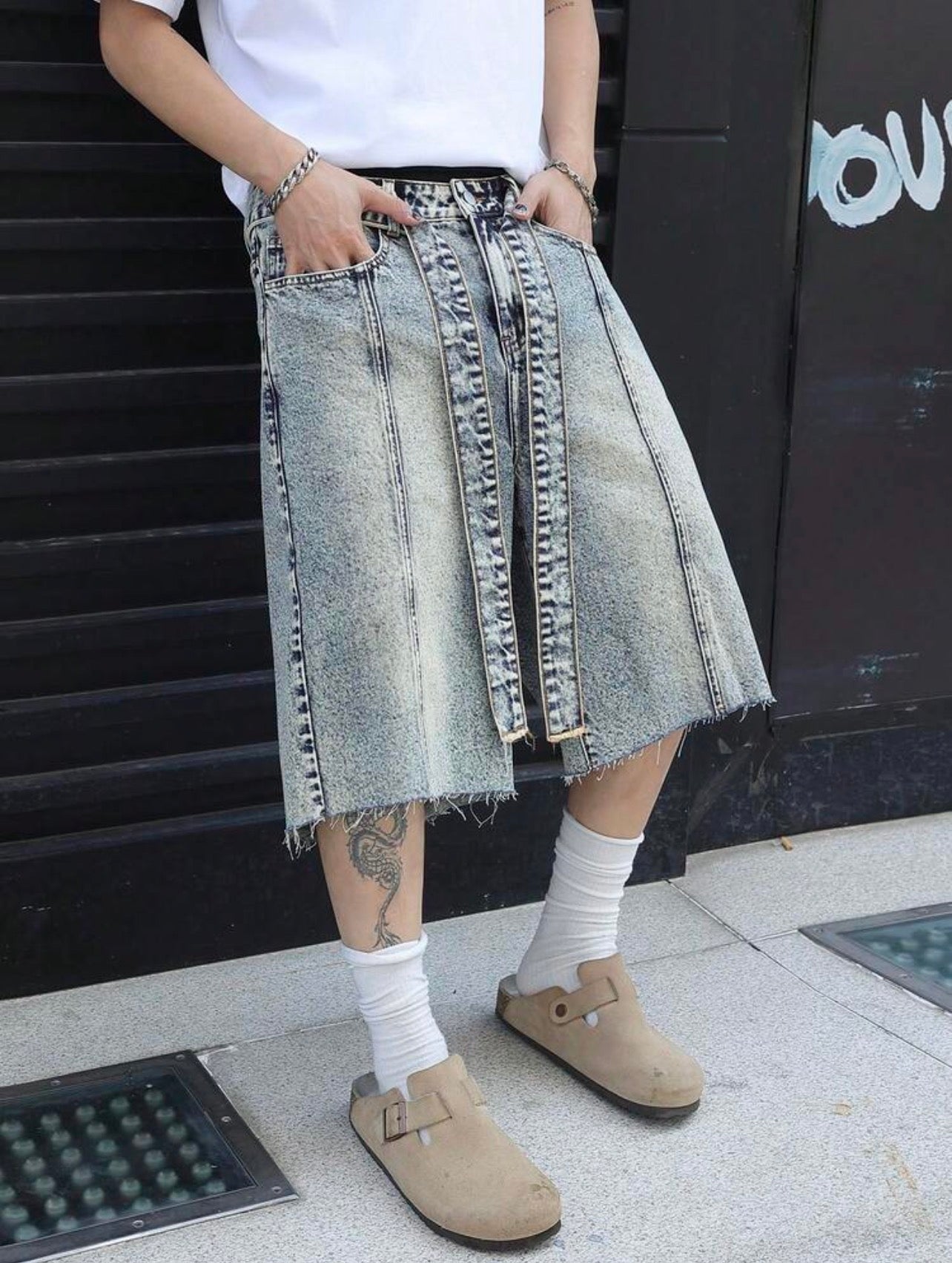 Men’s Distressed Waist Belt Wide Leg Denim Shorts – Casual Streetwear Bottoms