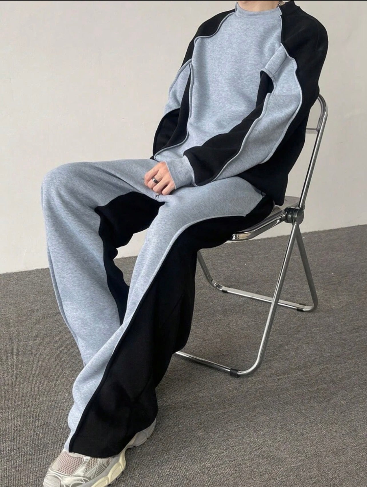Men’s Contrast Color Long Sleeve Sweatshirt & Sweatpants Two-Piece Set – Casual Cozy Outfit