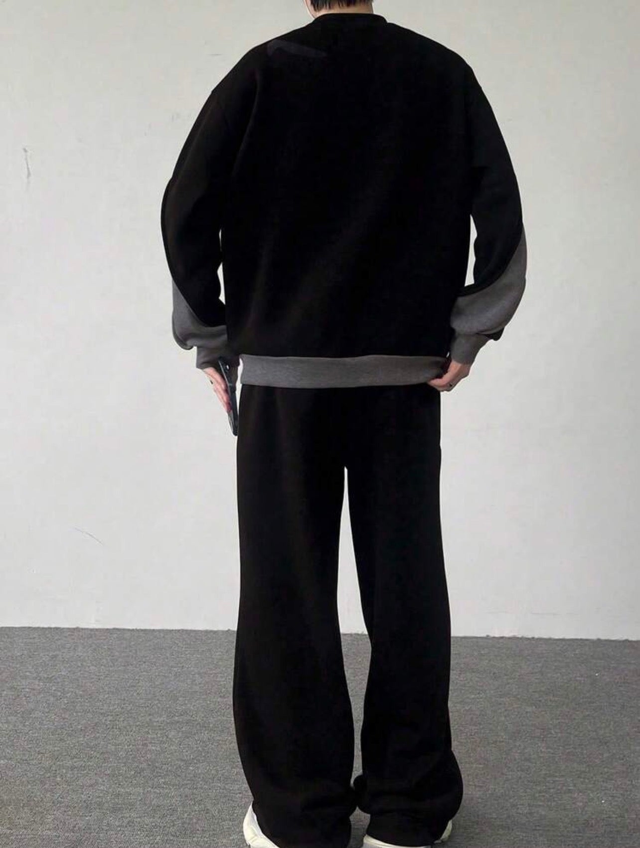 Men’s Contrast Color Long Sleeve Sweatshirt & Sweatpants Two-Piece Set – Casual Cozy Outfit